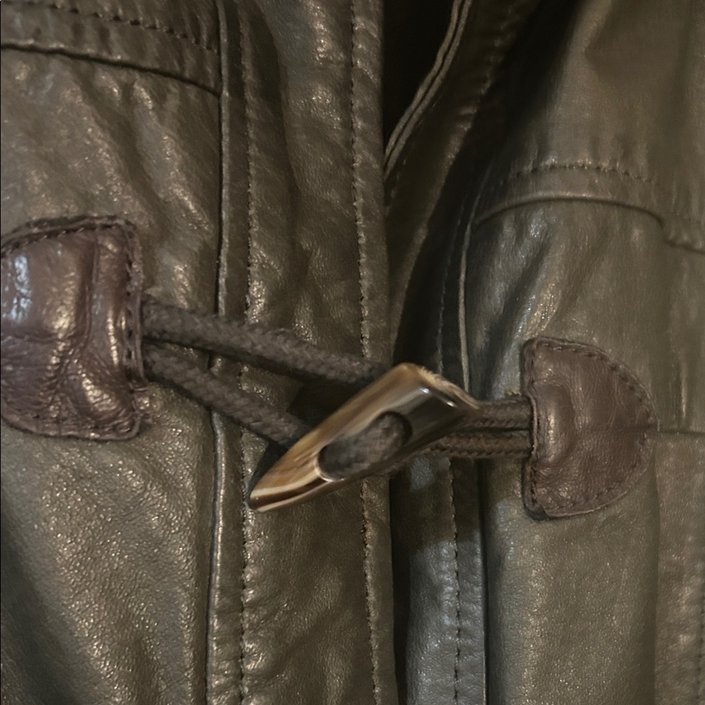 Danier Women's Brown Leather Jacket with Fur Collar - Picture 7 of 13